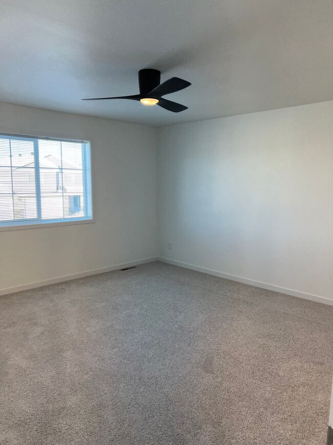 Building Photo - New 3 Bedroom/3 Bathroom House