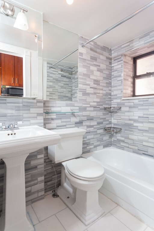Building Photo - 246 Mott St
