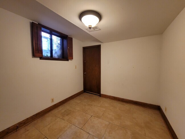 Foto del edificio - 3722 N Sheffield Ave