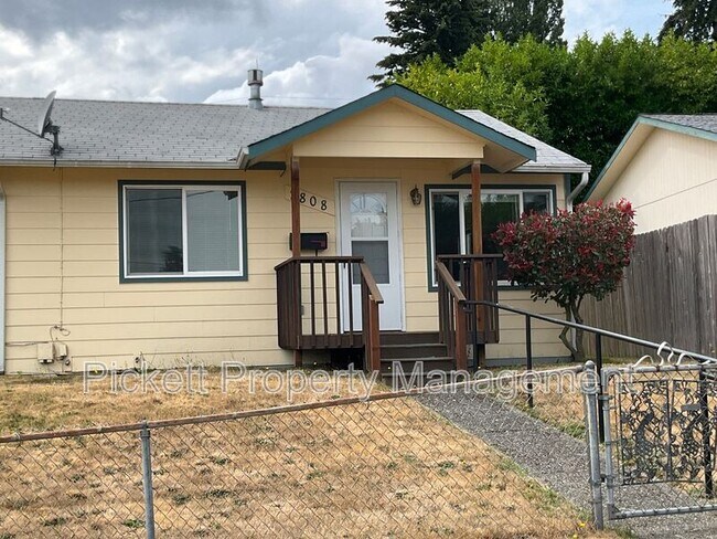 Foto del edificio - 2808 Walnut Ct