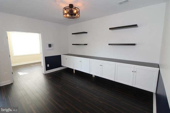 Building Photo - 2653 Sheffield Hill Way