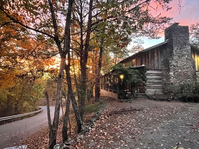 Foto del edificio - MOVE IN READY