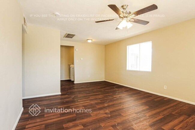 Foto del edificio - 2928 W San Juan Ave