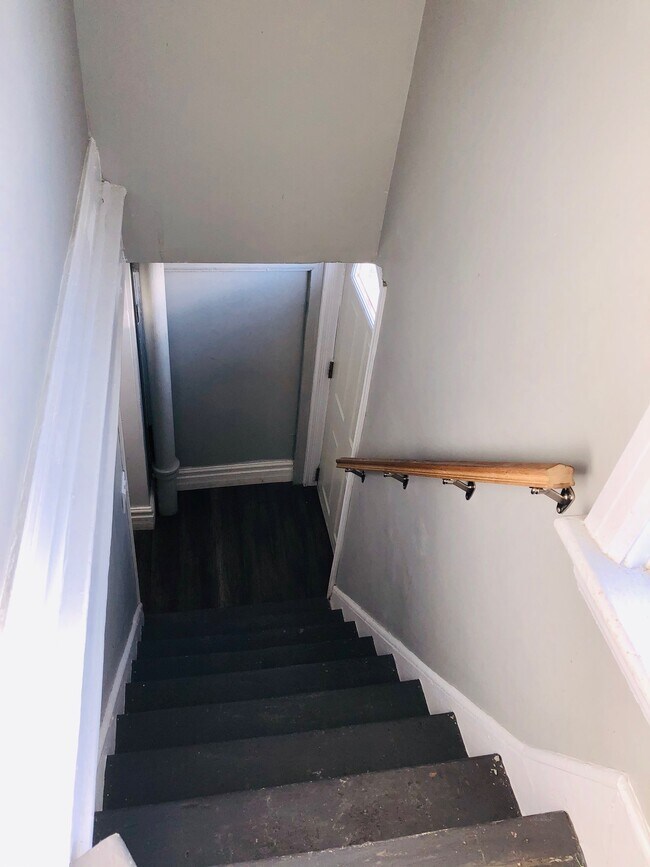 stairs - 436 Oak St