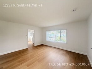 Building Photo - 12234 N Santa Fe Ave