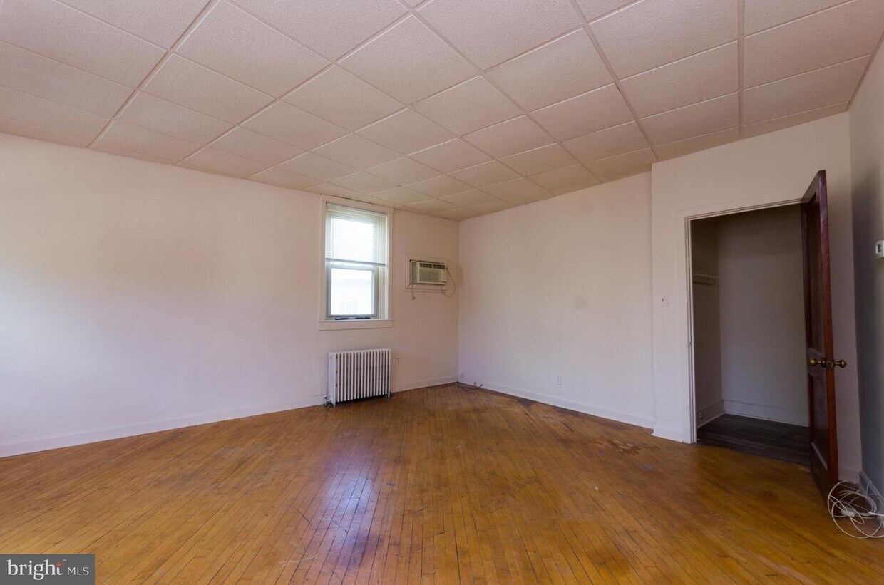 Foto principal - 133 N Main St