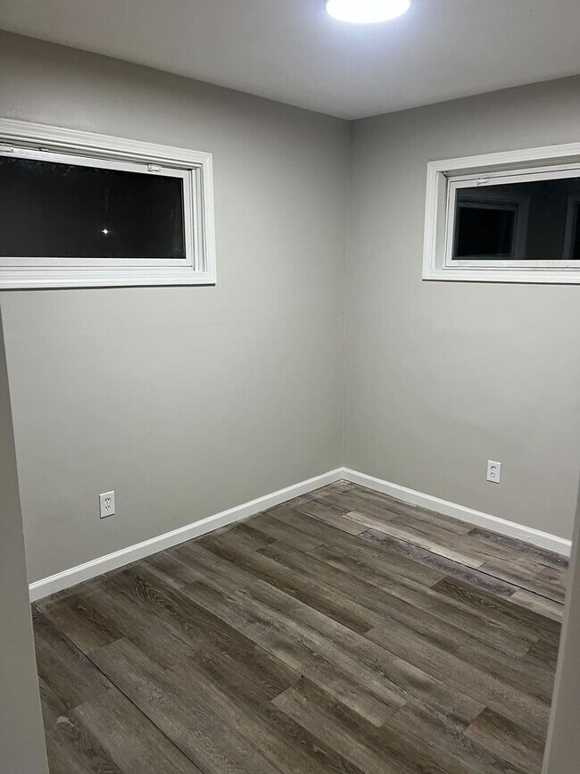 Foto del edificio - 3 bedroom/1 bathroom