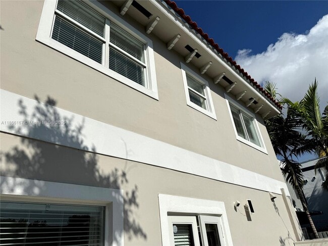 Building Photo - 3375 Percival Ave