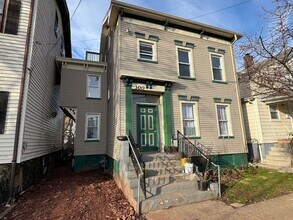 Building Photo - 300 Redmond St