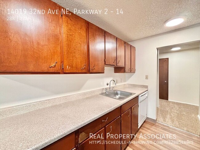 Building Photo - Parkway Apartments