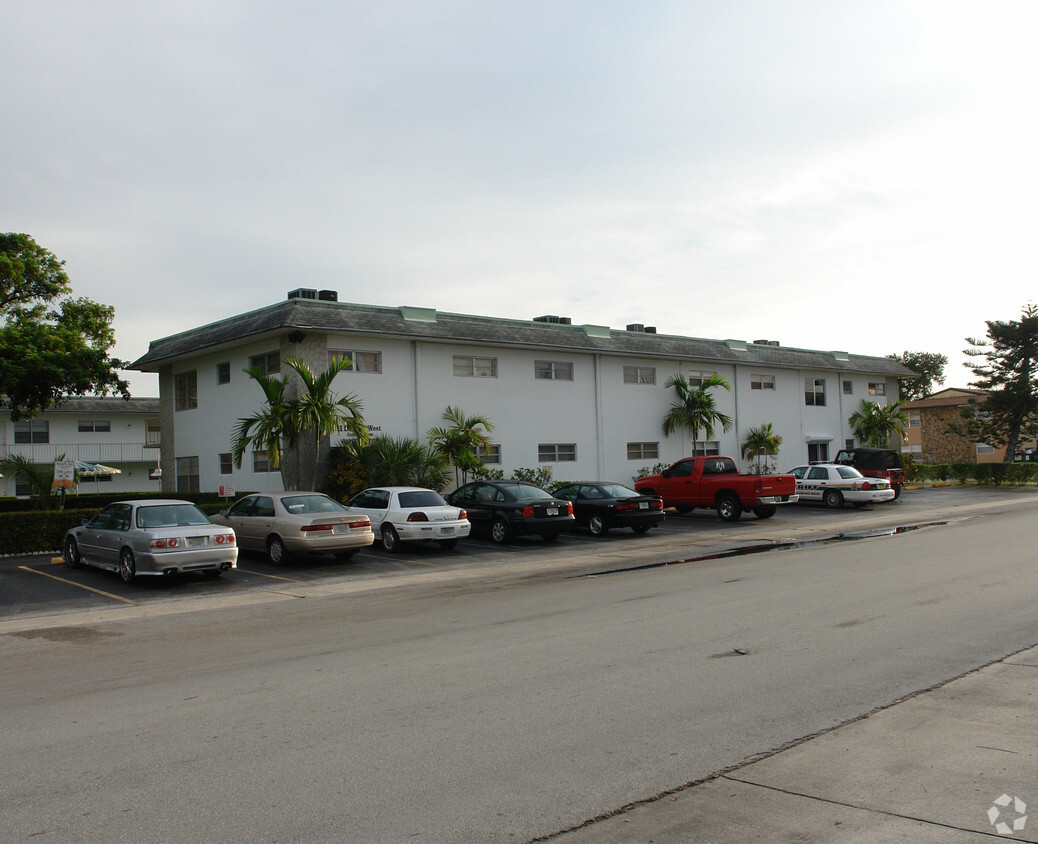 Primary Photo - 6191 SW 37th St