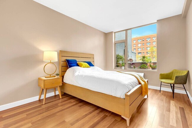 Foto del edificio - 161 E 110th St
