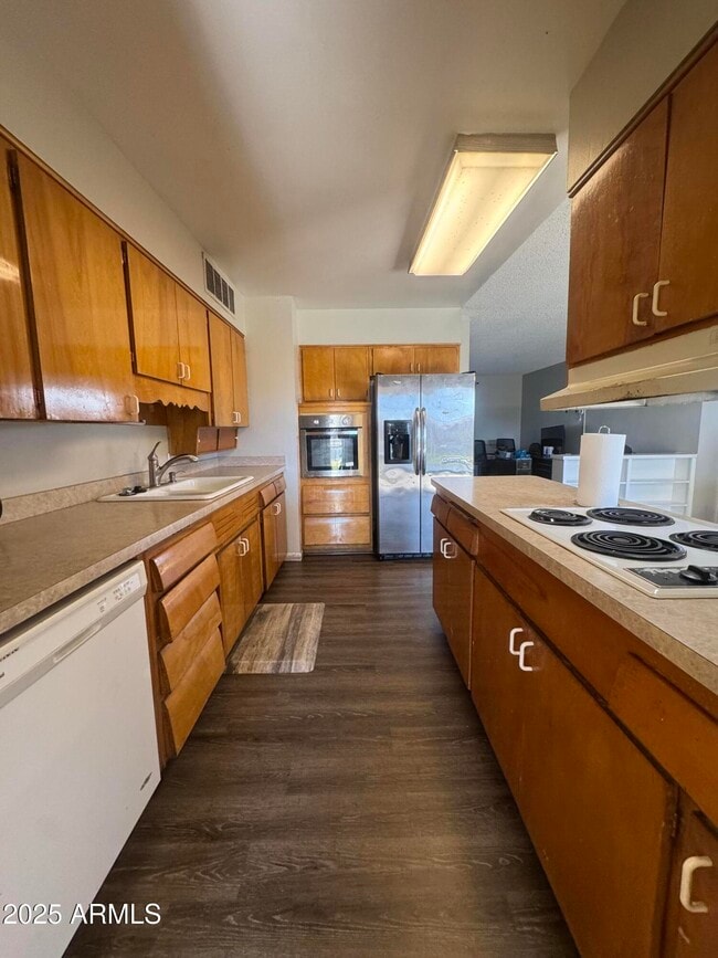 Foto del edificio - 3819 W Golden Ln