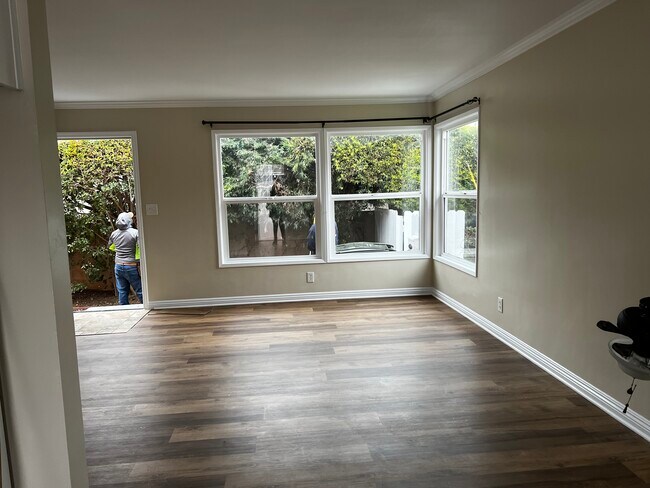 Foto del edificio - 18402 Kingsdale Ave