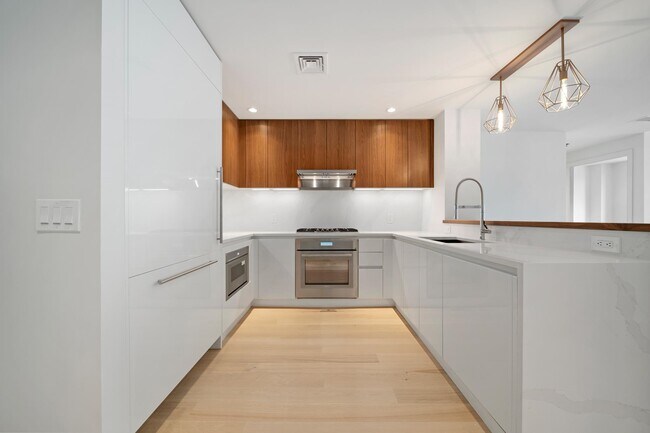 Foto del edificio - 1000 Maxwell Ln