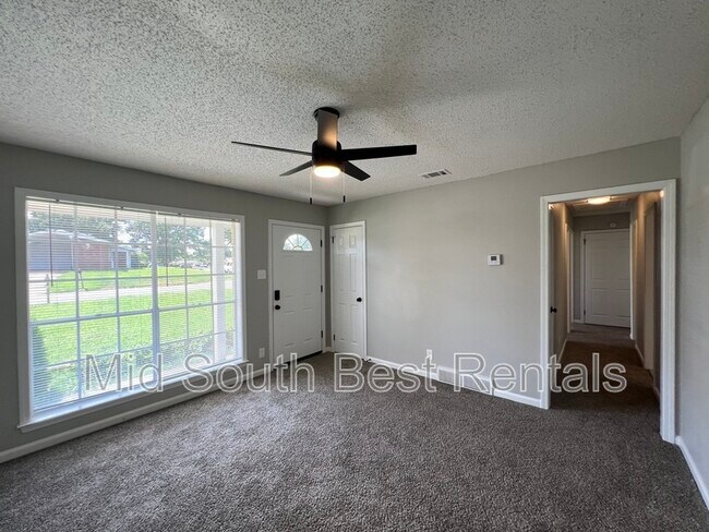 Foto del edificio - 326 Inwood Dr