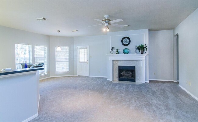 Foto del edificio - 3103 Lauren Ln