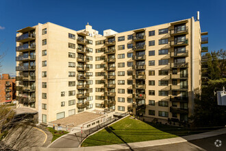 Building Photo - Chateau Bonavista