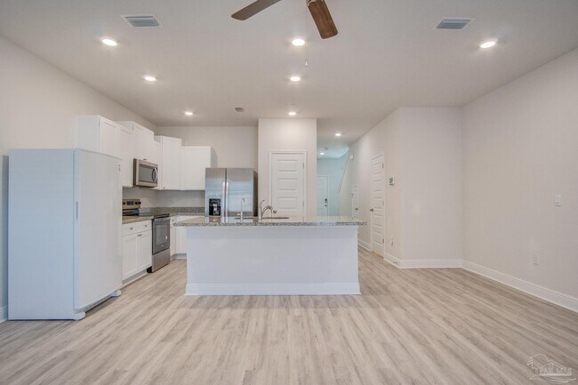 Foto del edificio - 8686 Meadow Flower Ln