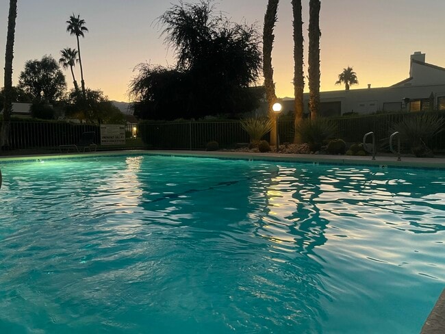 Building Photo - 829 Inverness Dr