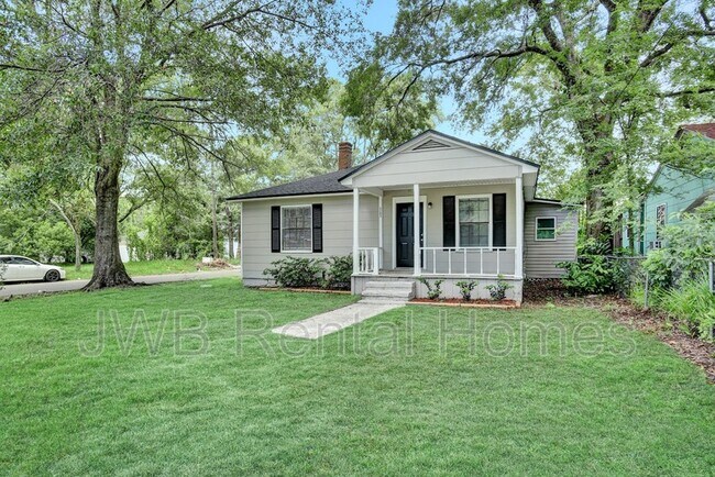 Building Photo - 3263 Thomas St