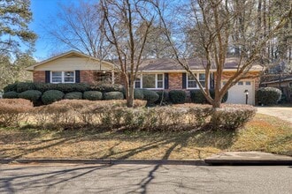 Building Photo - 130 Holiday Dr