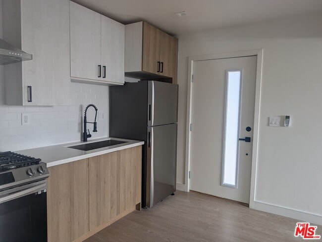 Foto del edificio - 1125 Lodi Pl