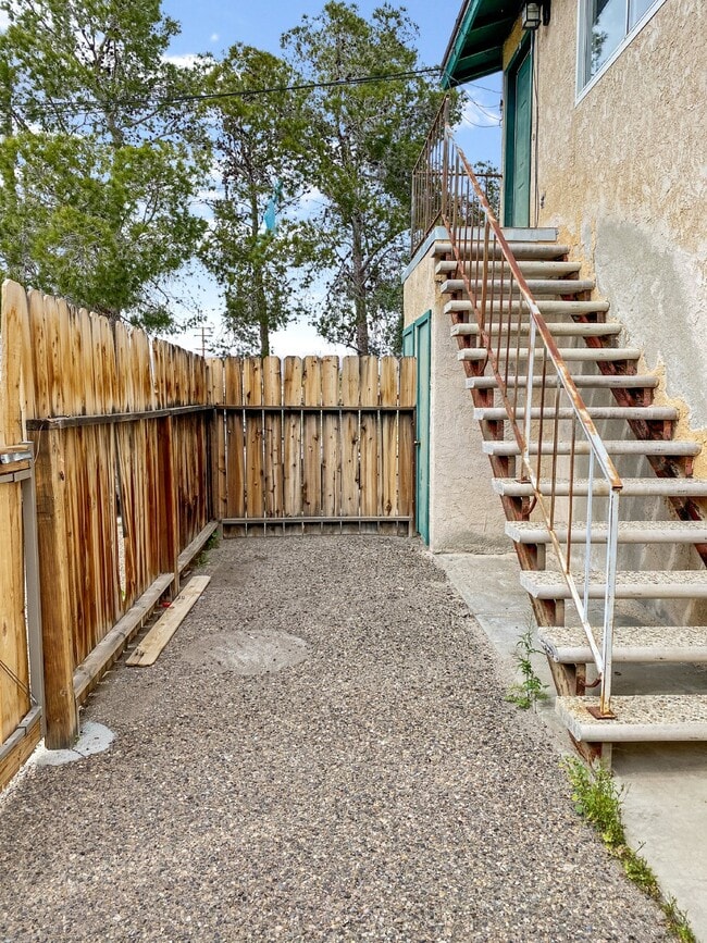 Building Photo - 213 N Alvord St