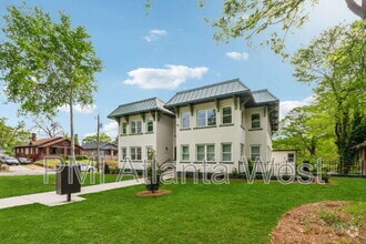 Building Photo - 750 Cascade Pl SW