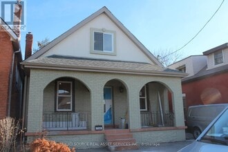 Building Photo - 14 Leeming St