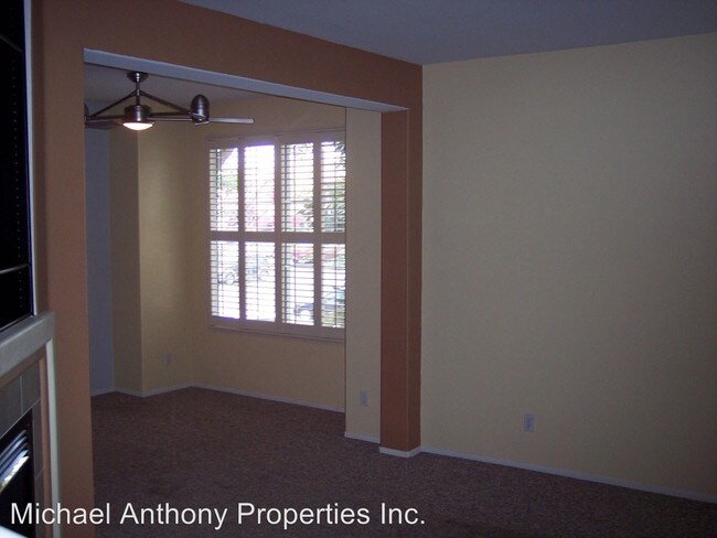 Foto del edificio - 950 Camino De La Reina