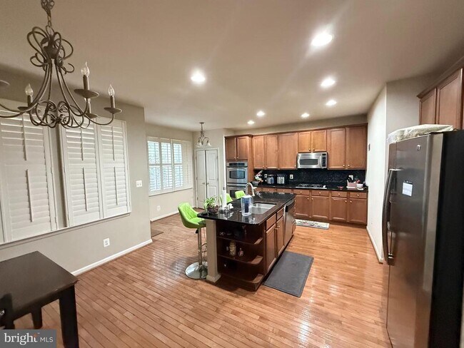 Foto del edificio - 43225 Highgrove Terrace