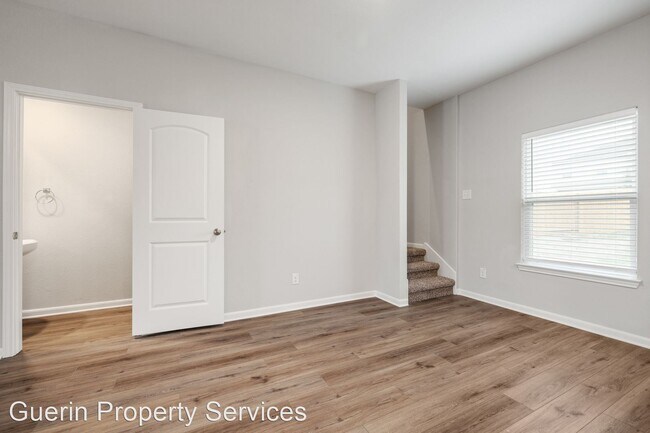 Building Photo - 3 br, 2.5 bath House - 9234 Foxing Bluff