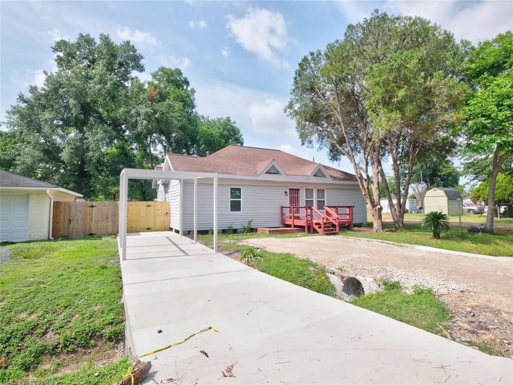 Primary Photo - 2703 Areba St