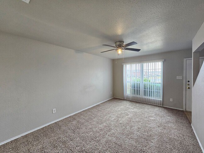 Foto del edificio - 4601 Hudson Dr