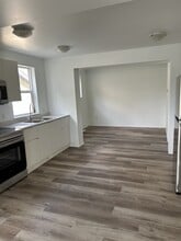 Building Photo - 6315-6122 122 Ave NW