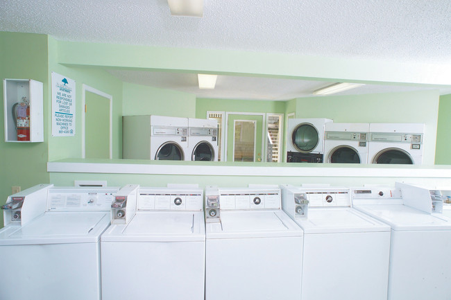 Laundry - Coastal Pointe