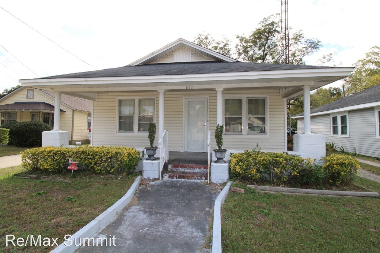 Foto principal - 4 br, 1 bath House - 812 S. Main Street