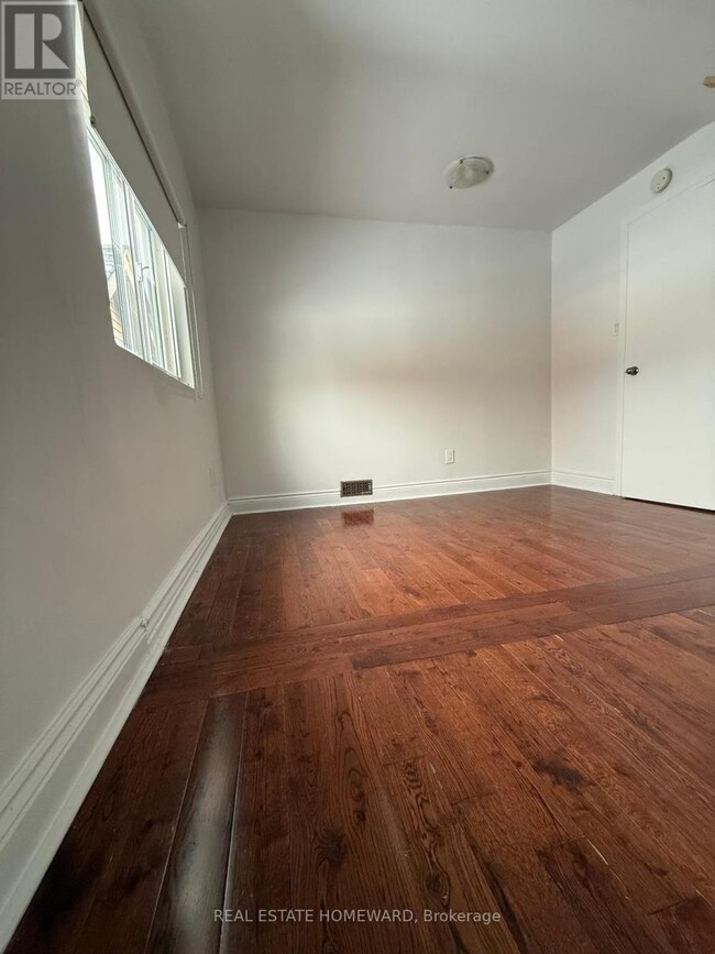 Photo du bâtiment - 1234 Gerrard St E