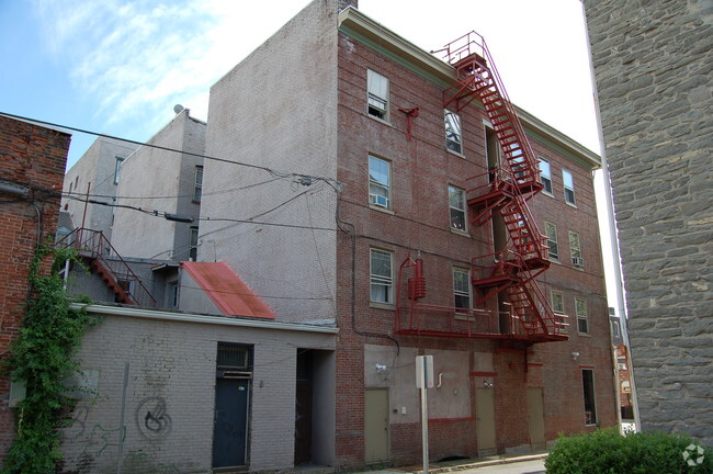 Building Photo - Huntington Apartments