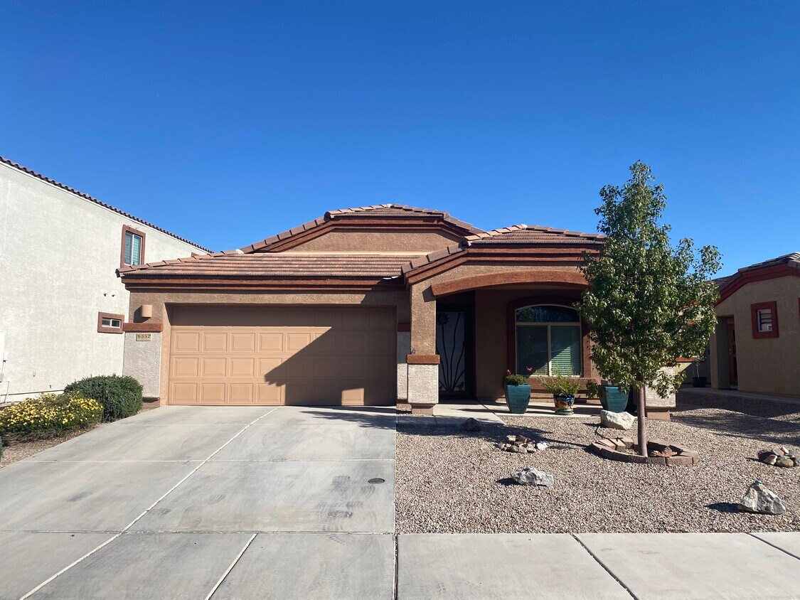 Foto principal - 6352 W Sugar Pine Trl