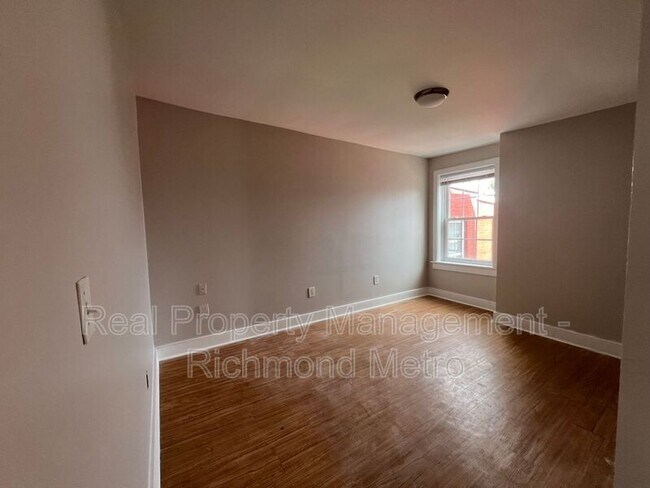 Foto del edificio - 500 W Marshall St