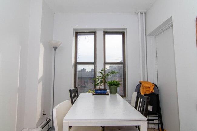 Building Photo - Simply the Best - Fenway 4Bd/2Bath