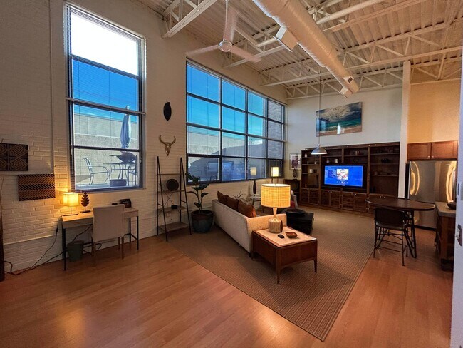 Foto del edificio - 1503-1503 Central Ave NW
