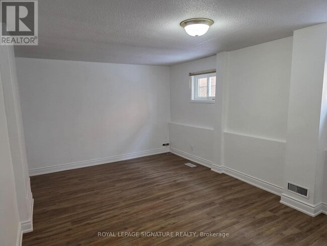 Building Photo - 3257 Lednier Terrace