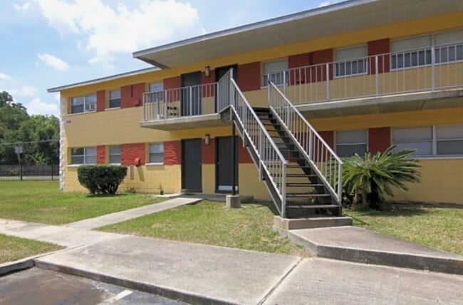Foto del edificio - The Village Apartments