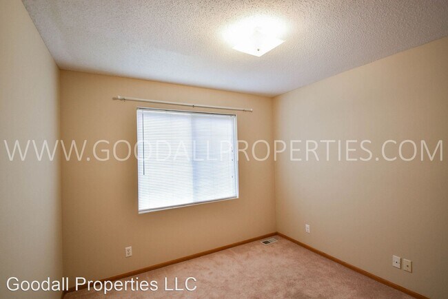 Building Photo - 3 br, 2.5 bath House - 671 61st Street