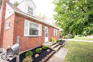Building Photo - 1758 Sanborn Dr