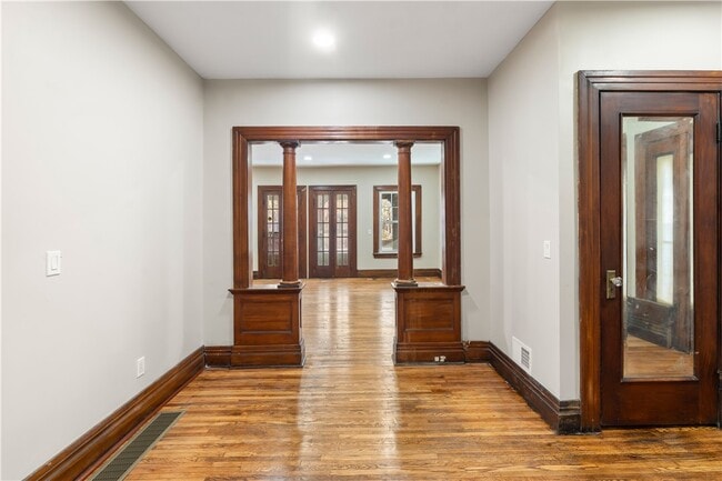 Foto del edificio - 483 Alexander St