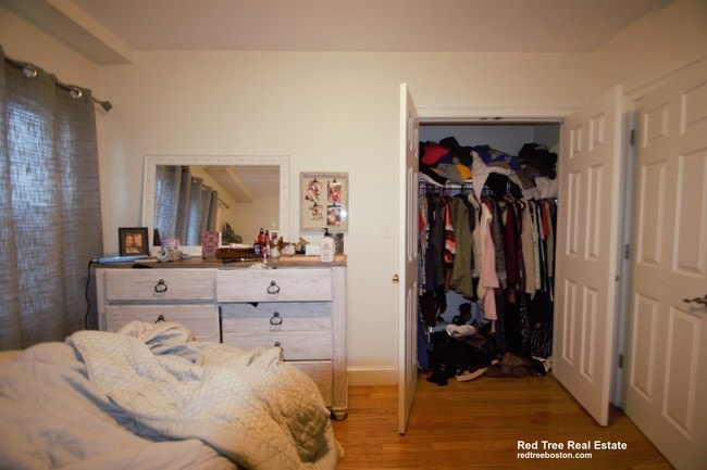 Building Photo - 62 Gilbert St